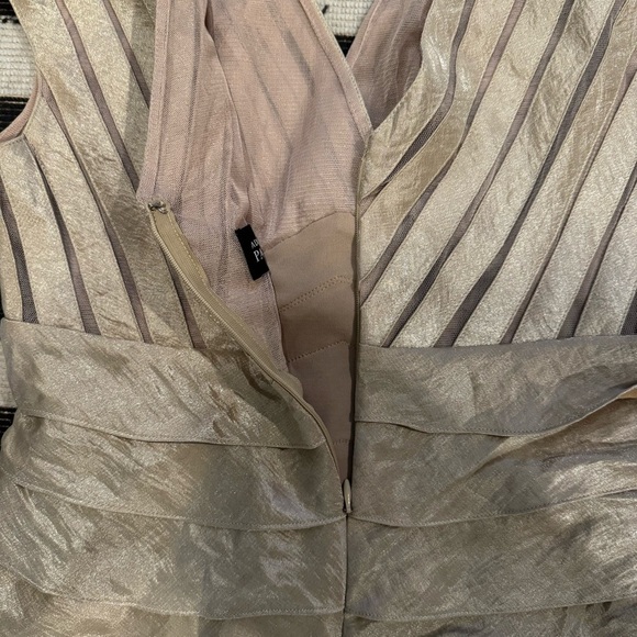 Adrianna Papell Cream Ruched Tiered Midi Dress - Picture 3 of 5